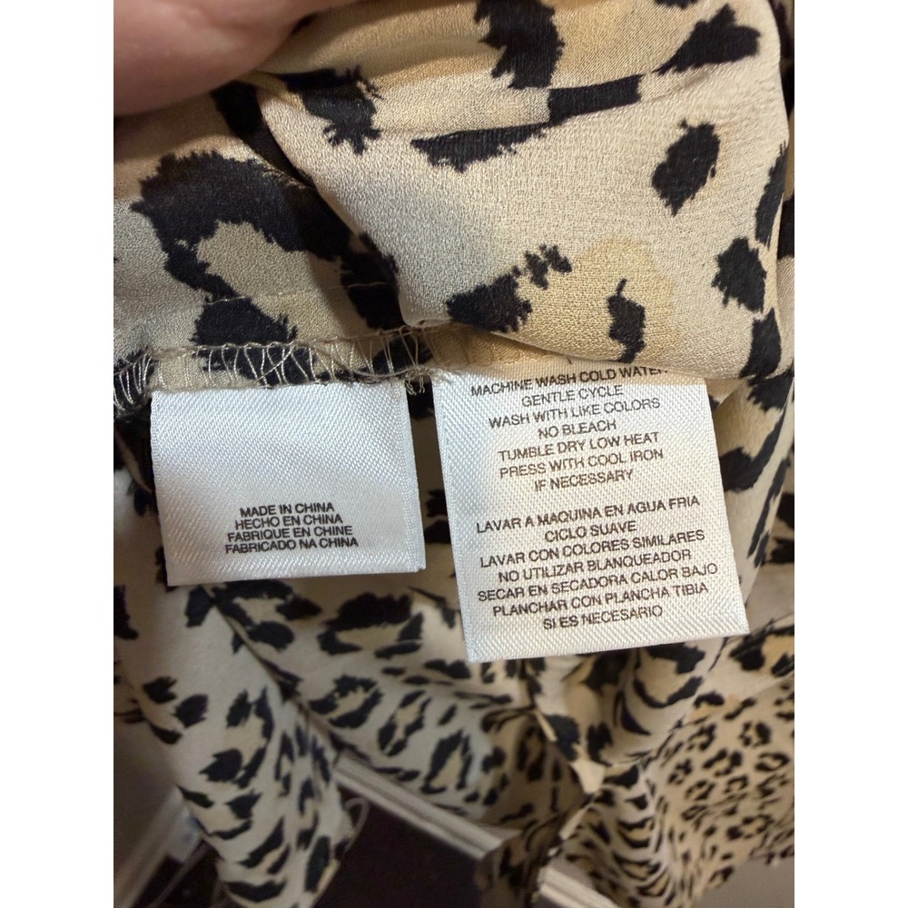 Jones New‎ York Sport Leopard Print Pintuck Button Down Blouse Tan Black Small - Picture 6 of 10